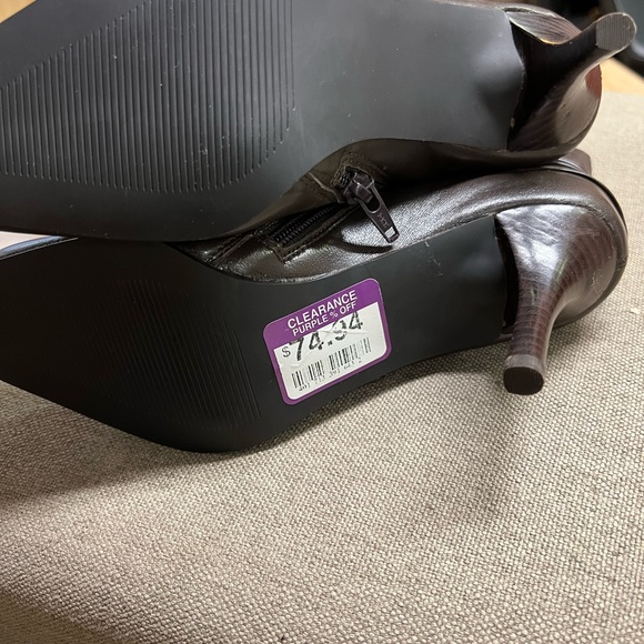 Chocolate Brown Carlos Santana Booties - Picture 5 of 8